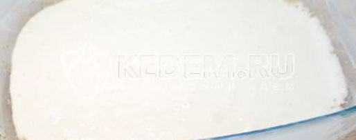 Шаг 5: шарлотки с яблоками и ягодой