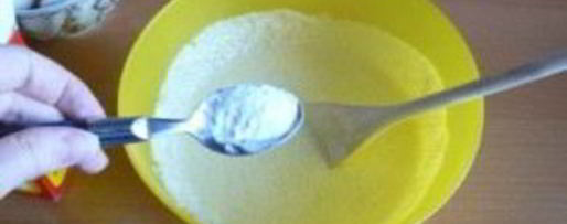 Шаг 1: шарлотки с яблоками на сметане