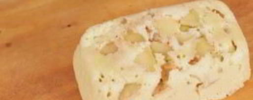 Шаг 3: шарлотки с яблоками в микроволновке