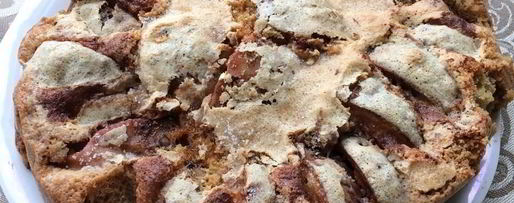 Шаг 3: шарлотки с яблоками