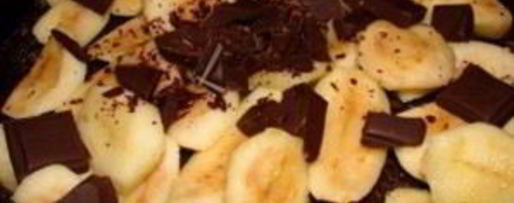 Шаг 2: шарлотки шоколадной с яблоками