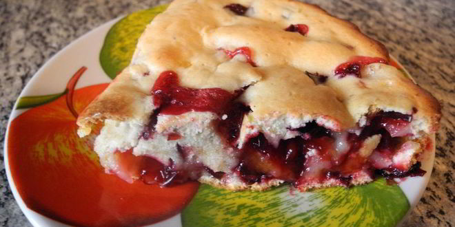 Рецепт шарлотки со сливами