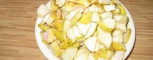 Шаг 3: шарлотки со сметаной и яблоками