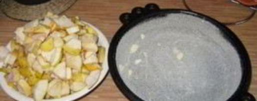 Шаг 4: шарлотки со сметаной и яблоками