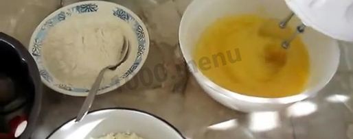 Шаг 1: шарлотки творожной с творогом в духовке