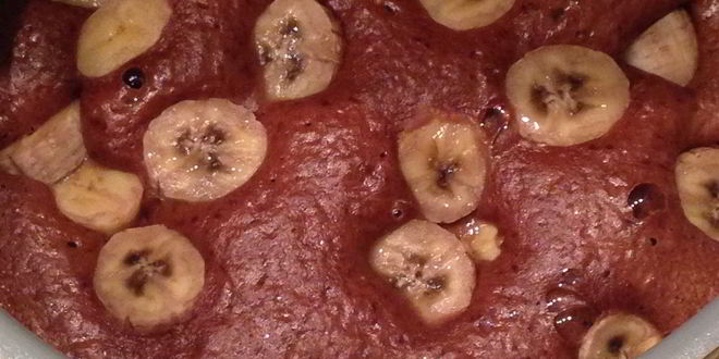 Рецепт шоколадной шарлотки с бананами в мультиварке