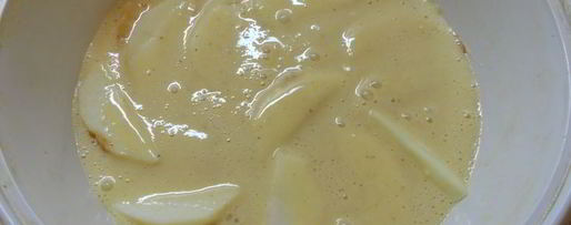 Шаг 5: яблочной шарлотки с карамелью в микроволновке