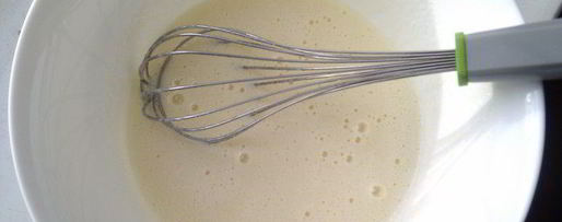 Шаг 1: яблочно-брусничной шарлотка