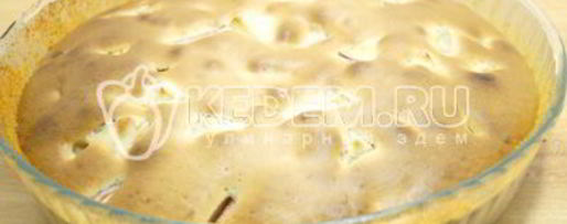 Шаг 11: заливной шарлотки с яблоками