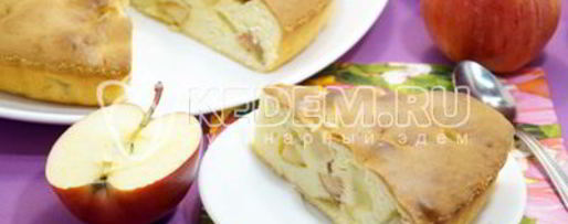 Шаг 13: заливной шарлотки с яблоками