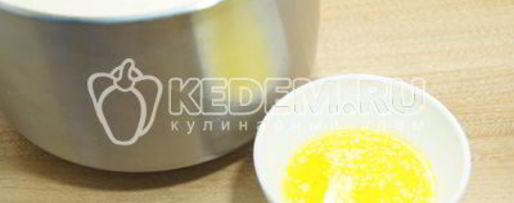 Шаг 3: заливной шарлотки с яблоками