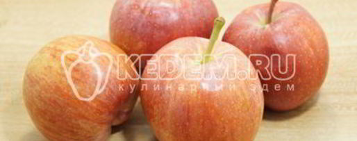 Шаг 5: заливной шарлотки с яблоками