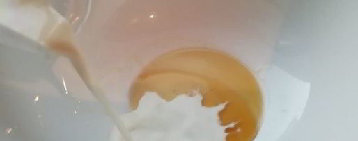 Шаг 4: легкого штруделя с вишней и миндалем