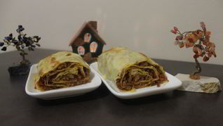 Рецепт Мясного штруделя под соусом бешамель