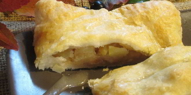 Рецепт самого простого яблочного штруделя