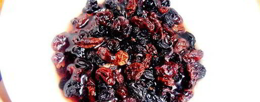 Шаг 1: штруделя из ревеня и изюма