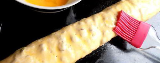 Шаг 20: штруделя из ревеня и изюма