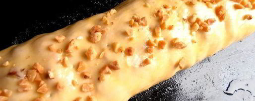 Шаг 21: штруделя из ревеня и изюма