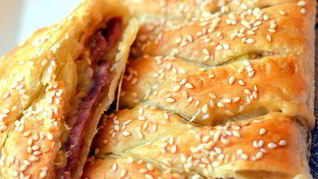 Рецепт Штруделя с кабачками, ветчиной и сыром