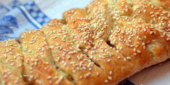 Рецепт штруделя с кабачками, ветчиной и сыром