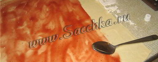 Шаг 5: штруделя с творогом и вишней