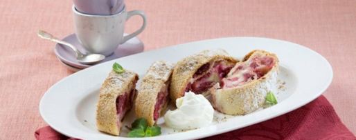 Шаг 3: штруделя с вишнями и фундуком