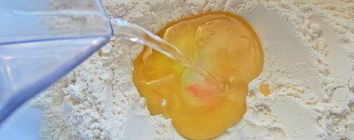 Шаг 2: штруделя с яблоками и голубикой