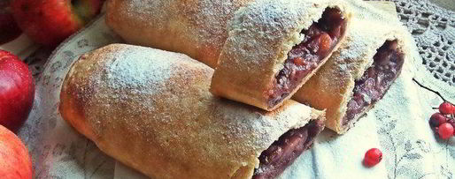 Шаг 29: штруделя с яблоками и голубикой