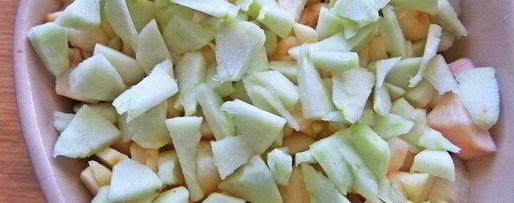 Шаг 7: штруделя с яблоками и голубикой