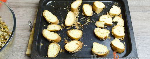 Шаг 12: штруделя с яблоками, изюмом и грецкими орехами