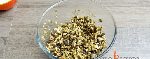 Шаг 17: штруделя с яблоками, изюмом и грецкими орехами