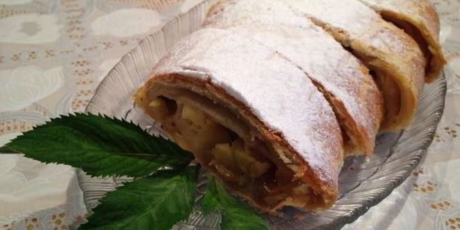 Рецепт слоеного штруделя с яблоками