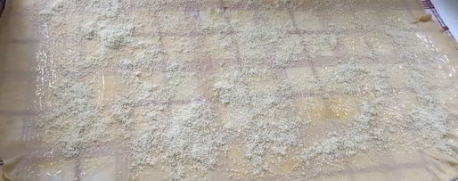 Шаг 5: яблочно-сливового штрудель с ванильным соусом