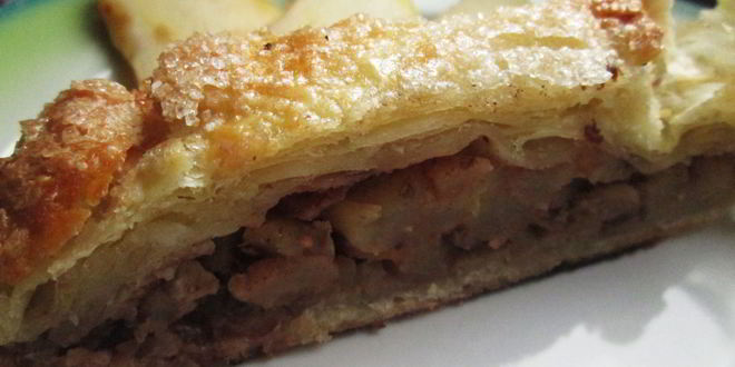 Рецепт яблочного штруделя из слоеного теста