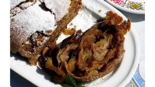 Рецепт Яблочного штруделя с грецкими орехами