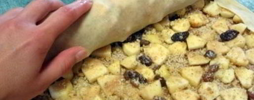 Шаг 17: яблочного штруделя с грецкими орехами