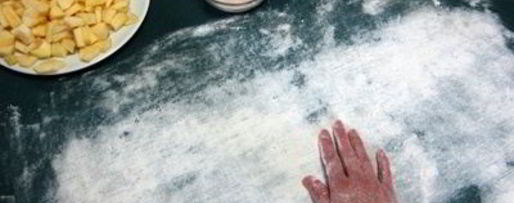 Шаг 9: яблочного штруделя с грецкими орехами