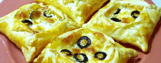 Шаг 4: слоеных конвертиков 4 сыра