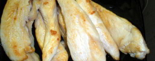 Шаг 3: слойки с белым мясом птицы и луково-брусничным конфитюром