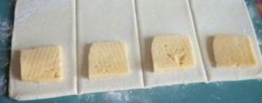 Шаг 1: слоек из готового дрожжевого теста