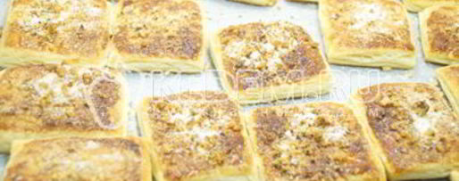 Шаг 6: слоек из слоеного теста ореховые