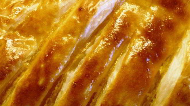 Рецепт Слоек с абрикосовым джемом и сливовым конфитюром