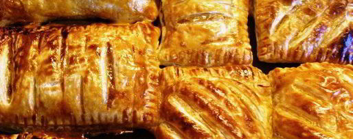 Шаг 6: слоек с абрикосовым джемом и сливовым конфитюром