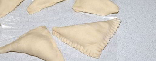 Шаг 3: слоек с горбушей и яйцом