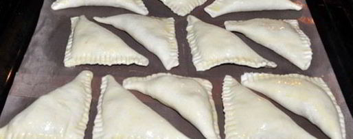 Шаг 4: слоек с горбушей и яйцом