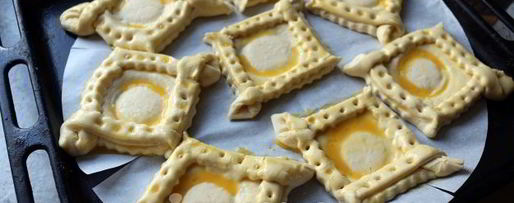 Шаг 18: слоек с мясом dog bowl