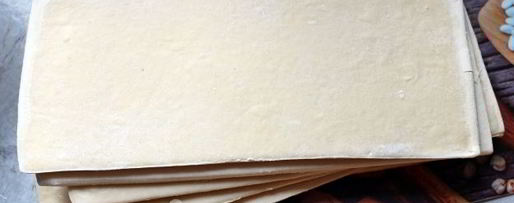 Шаг 3: слоек с мясом dog bowl