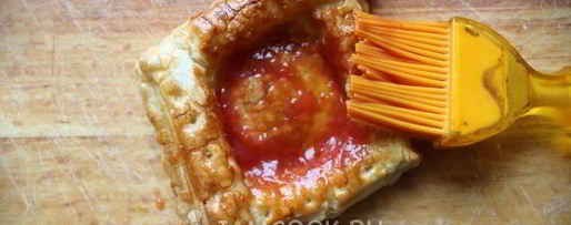 Шаг 22: слоек с мясом dog bowl