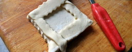 Шаг 7: слоек с мясом dog bowl