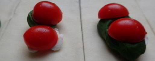 Шаг 5: слоек с томатами и моцареллой